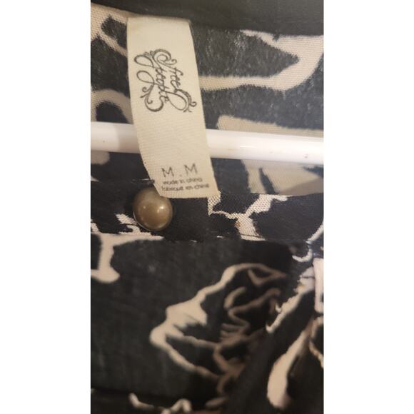 Free People Swing Out of it Black Floral Tunic Flowy Oversized dress sz Medium - Picture 8 of 11